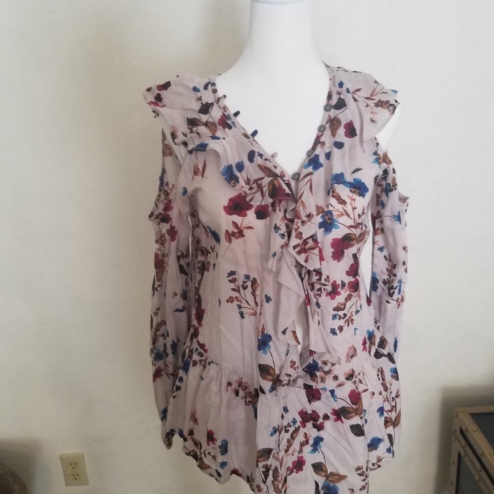 William Rast Missy Faye cold shoulder top in Orchid.  Medium.